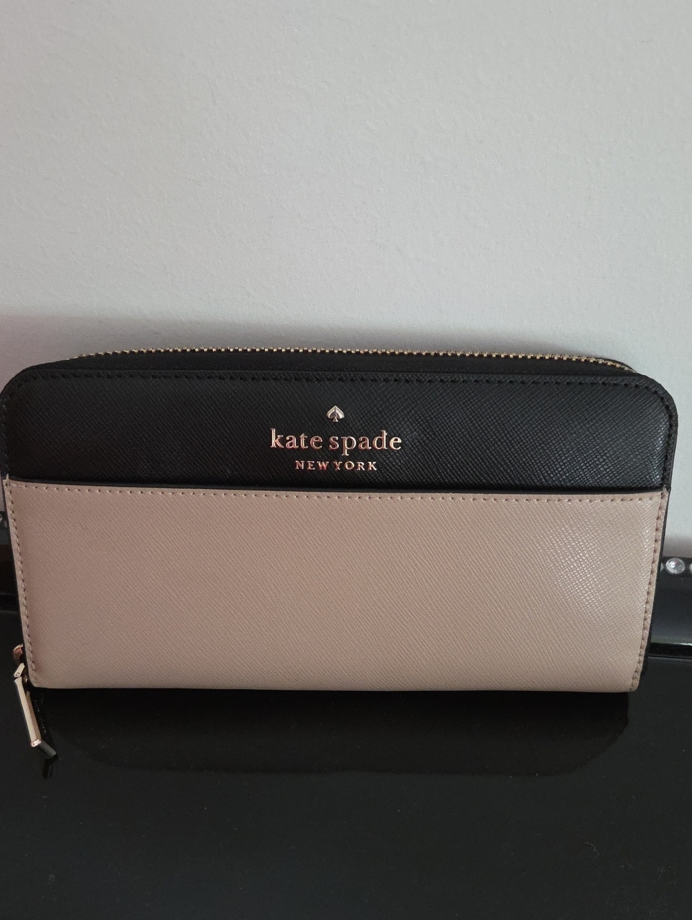 kate spade Two-Tone Black and Beige Saffiano Zip Wallet